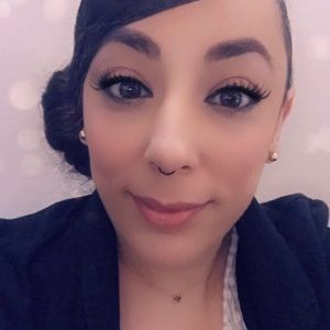 Meet your Posher, Veronica